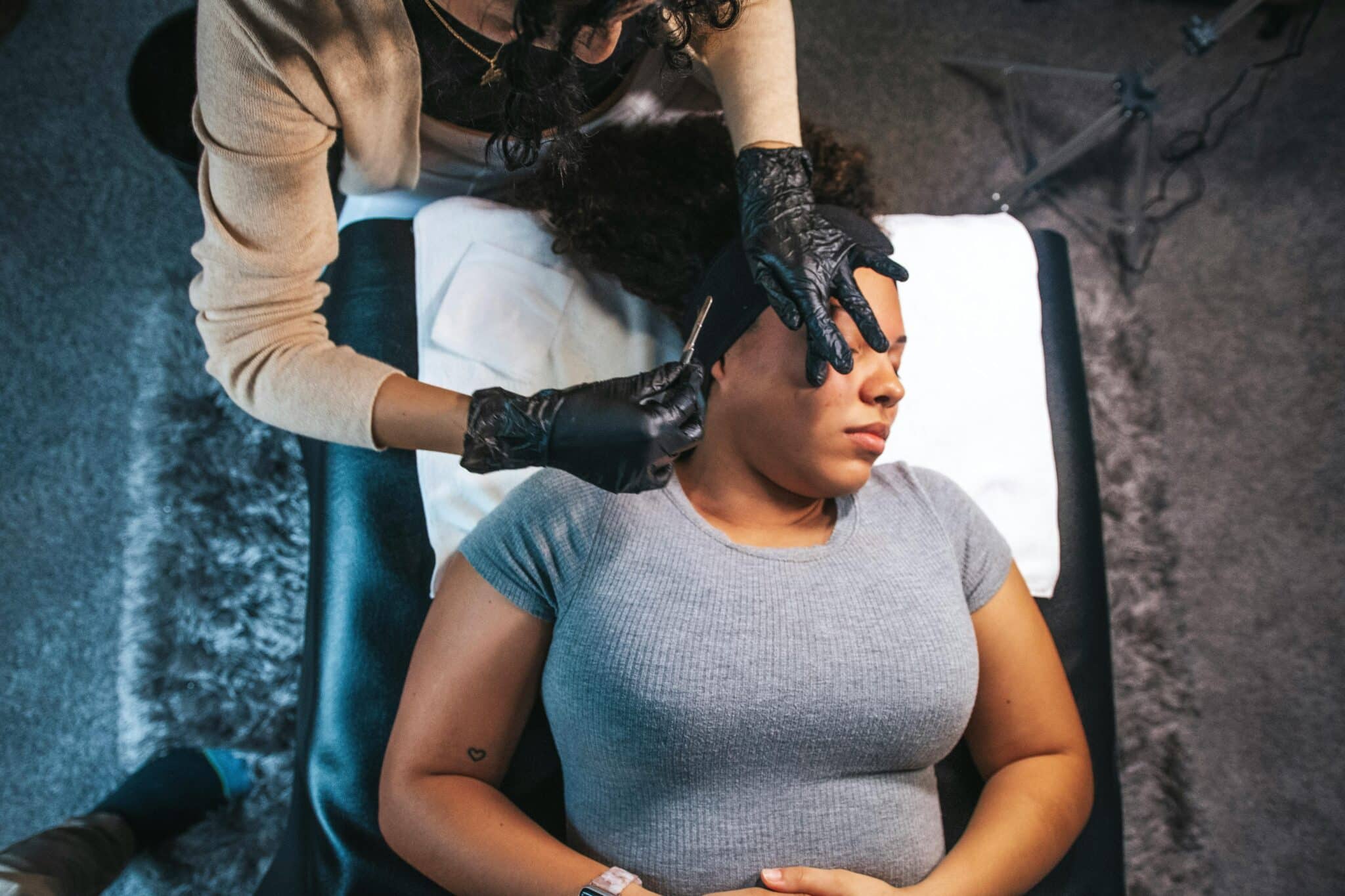 Dermaplaning treatment